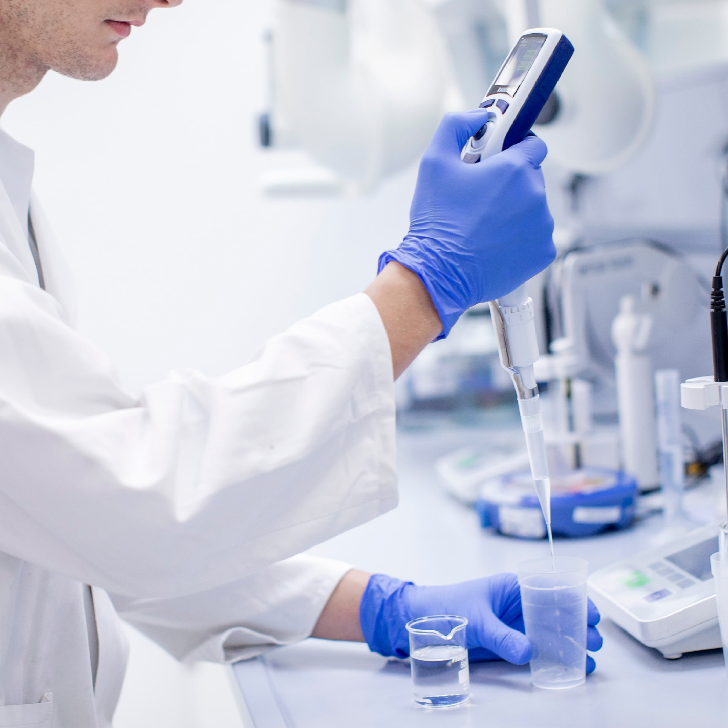 Laborarbeit mit Inhaltsstoffen